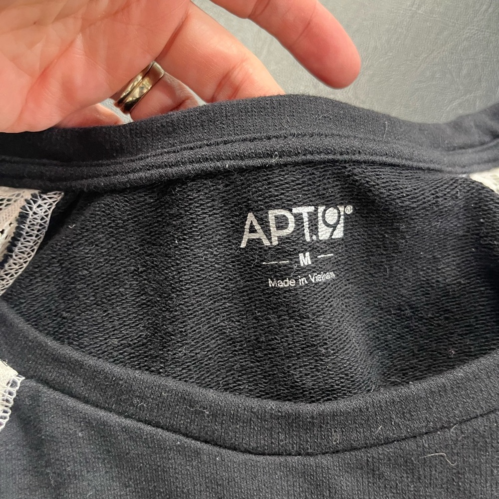 🔥Apt. 9 pullover size medium - Picture 5 of 7